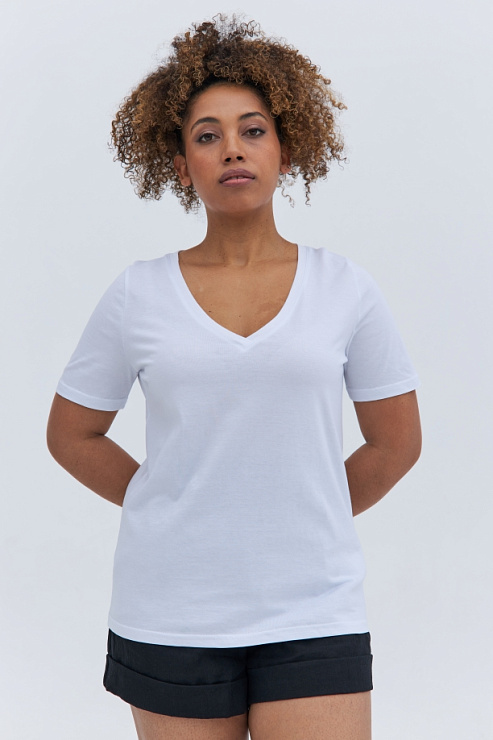 Футболка v-образным вырезом   